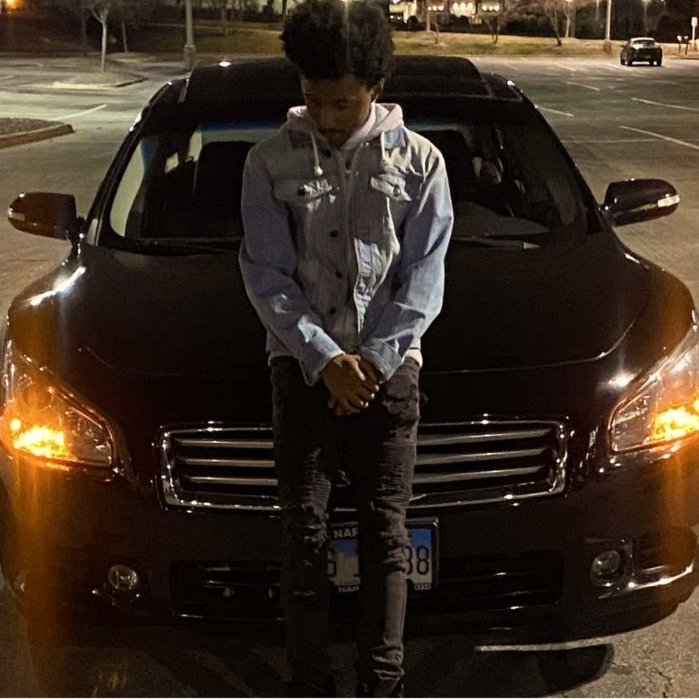 Meet your Posher, Darien